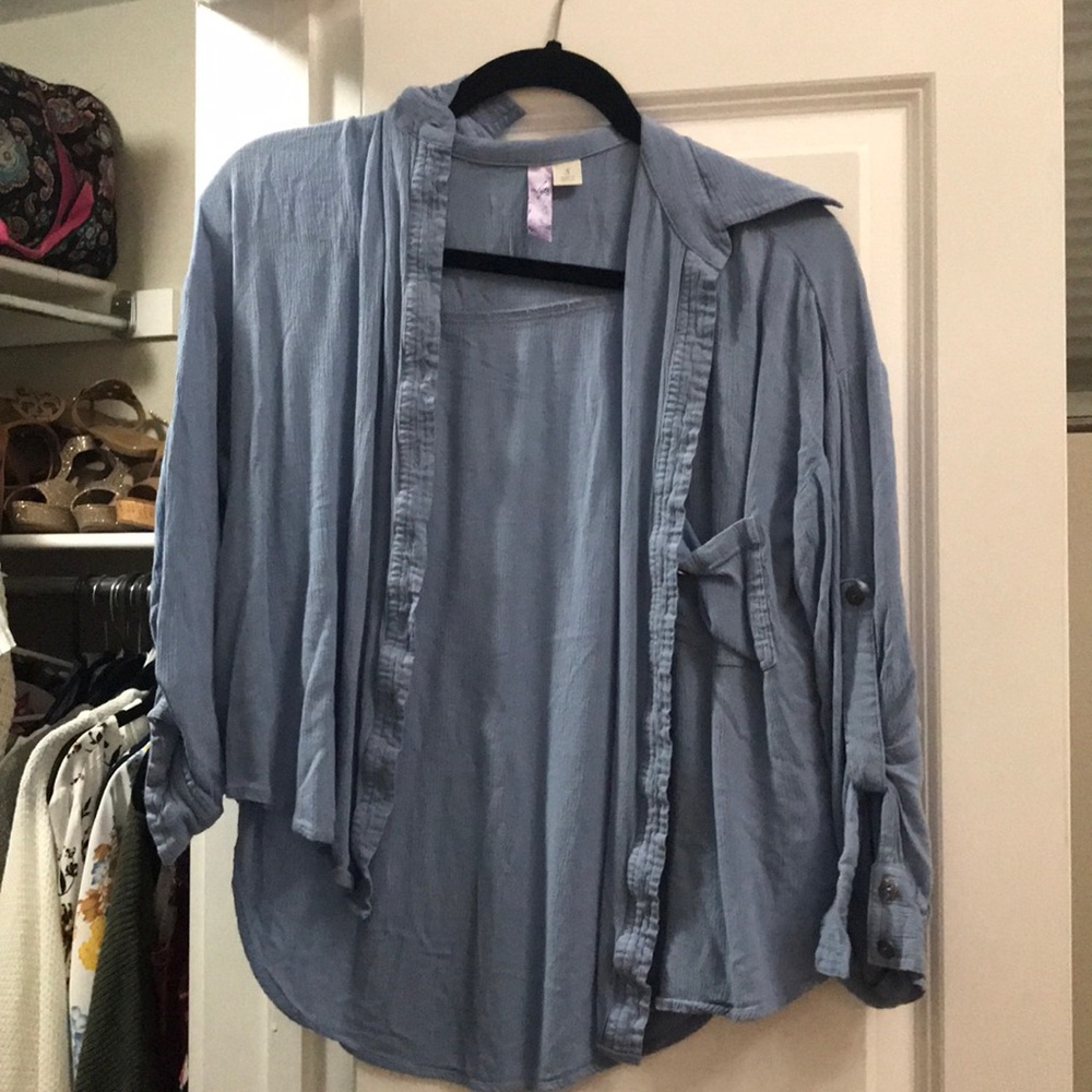 BUTTON DOWN